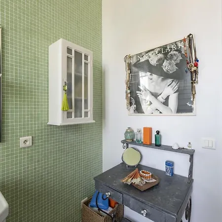 Sansas Apartment